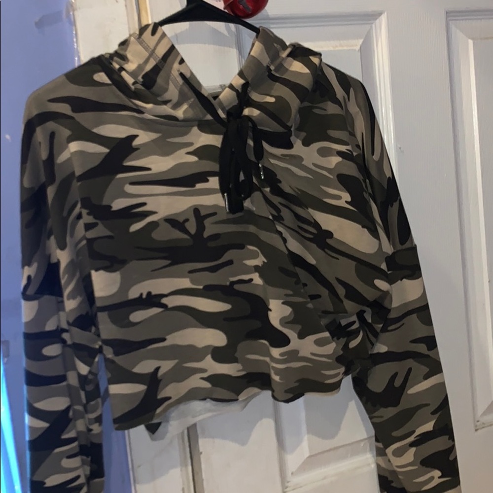 Camo crop top sweater